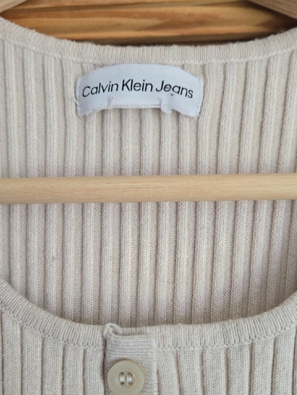Calvin Klein Jeans Cream Ribbed Button-Front Tank Small - Picture 3 of 7